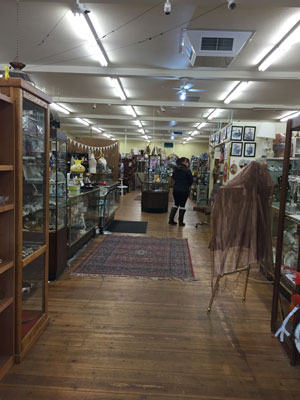 tuckaway,antiques,cleelum